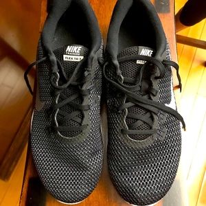 Women’s Nike Training Flex TR 7 size 8W